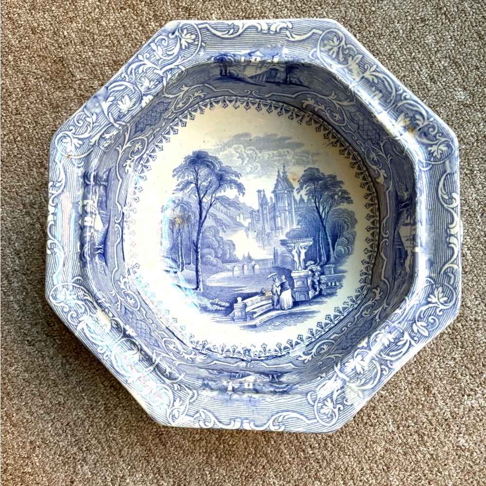 ANTIQUE TUREEN - Picture 3 of 8